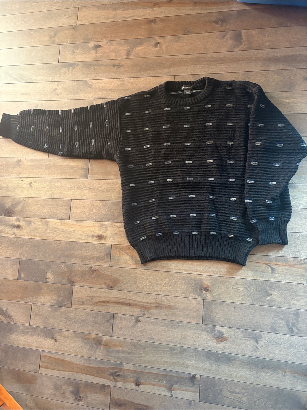 Vintage Holt Renfrew 100% Wool Sweater Made in Uruguay – Rare Knit M